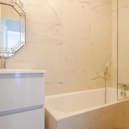 Apartment Juan Les Pins Rooftop, 2 Avec Parking Antibes