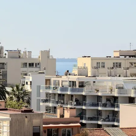 Appartement Juan Les Pins Rooftop, 2 Avec Parking *
