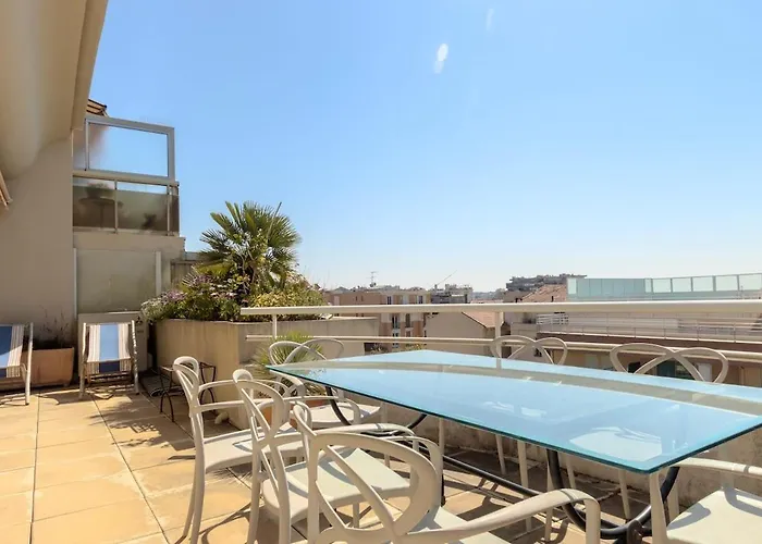 Juan Les Pins Rooftop, 2 Avec Parking アンティーブ